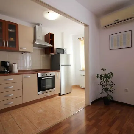 In Porec/istrien 10264 Apartment *