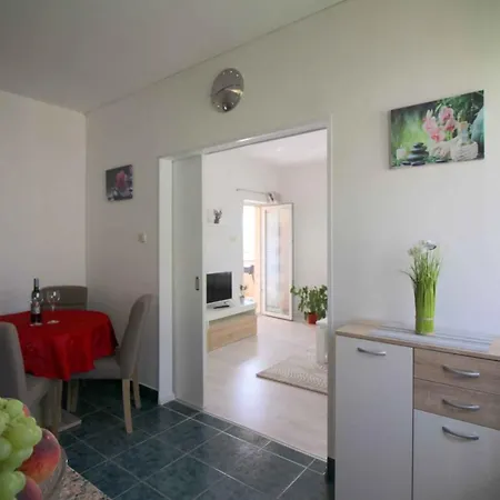 In Porec/istrien 10264 Apartment Porec